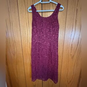 NWOT Chic Sleeveless Burgundy Midi Dress